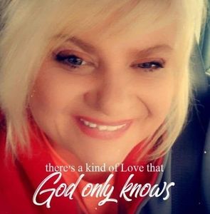 Meet your Posher, Kendra